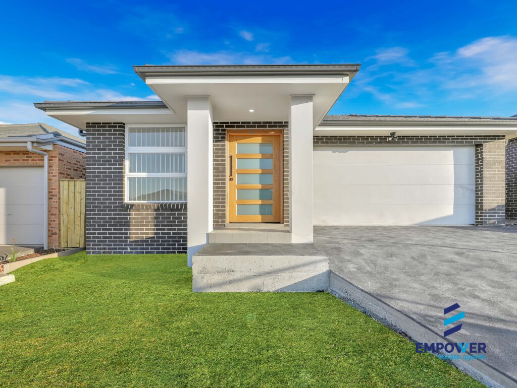 44 Dowie Drive, Claymore