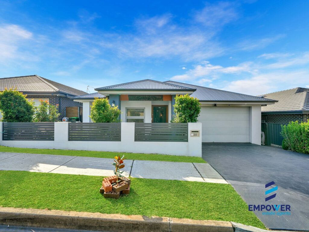 30 glenroy drive claymore sold by top real estate agency in claymore